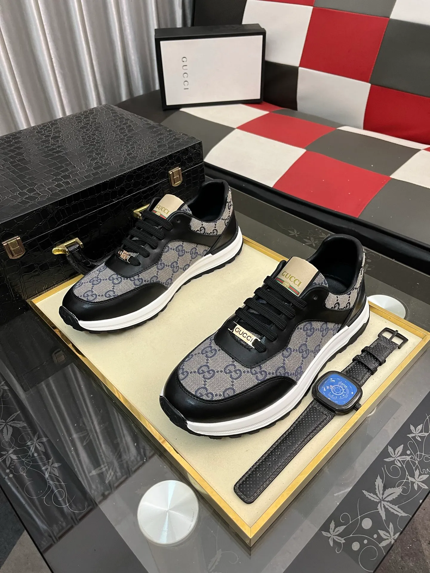Men's shoes💰420⌚️⌚️[GUCCI] Gucci men's casual shoes are absolutely popular🔥The ultimate matching item for trendy men! The charm of super texture is irresistible, the main recommendation, the flower leather color is bright! The upper is made of high-quality cowhide + breathable fabric, sheepskin feet, wear-resistant rubber sole, noble and elegant! Extremely comfortable🎁🎁You can be as handsome as you want💪 38-442️⃣colors available